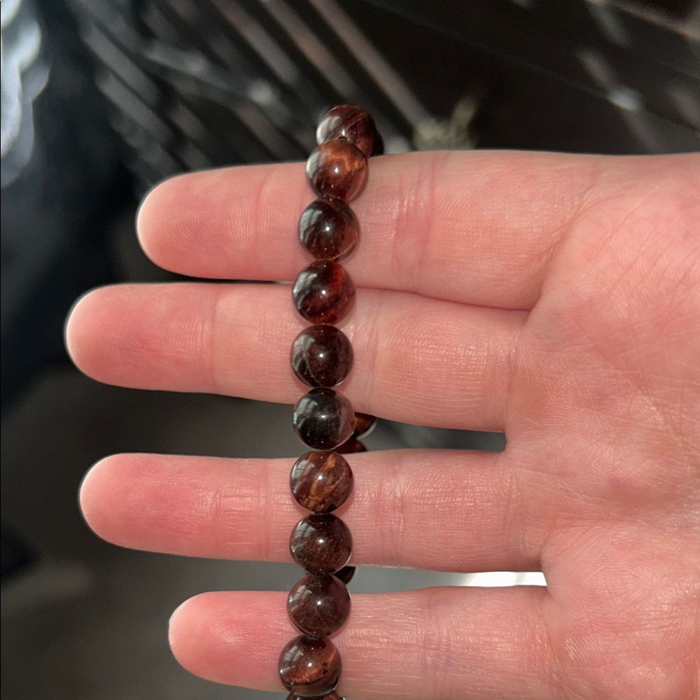 Unisex Red/Copper Elastic Beaded Bracelet - Picture 2 of 3